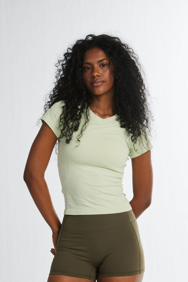 Blusa Essencial Manga Curta Verde